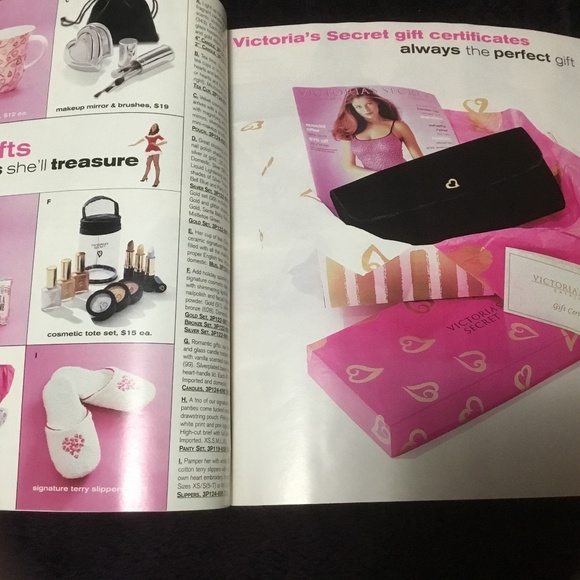 Victoria Secret Christmas 1997 Dreams & Fantasies Issue - Picture 7 of 16